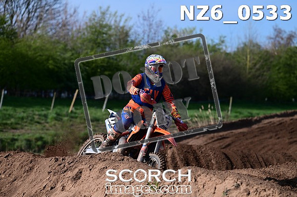 NZ6_0533