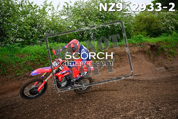 NZ9_2933-2