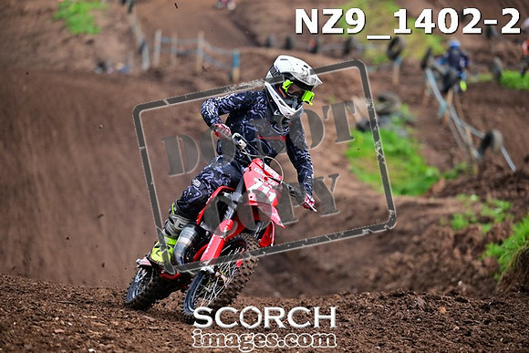 NZ9_1402-2