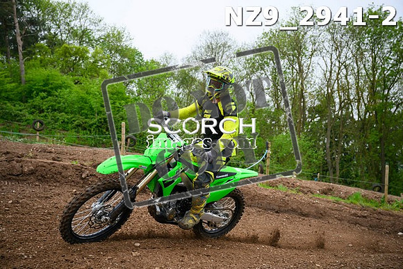 NZ9_2941-2