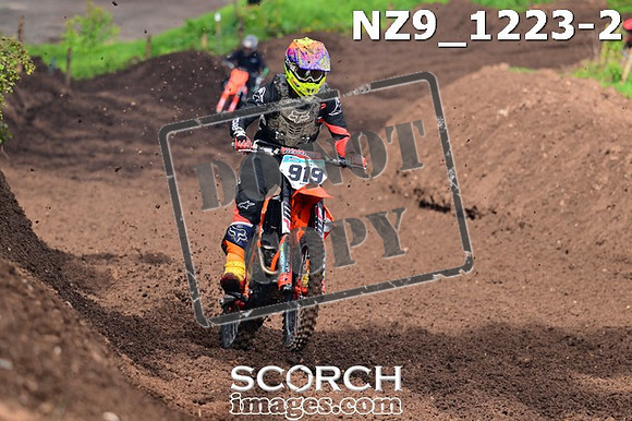 NZ9_1223-2