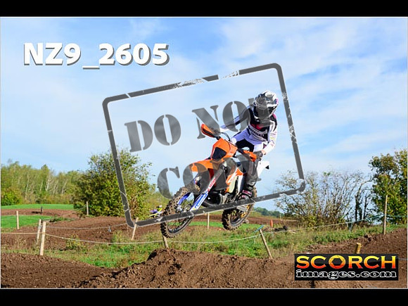 Experts-058