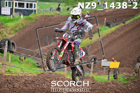 NZ9_1438-2