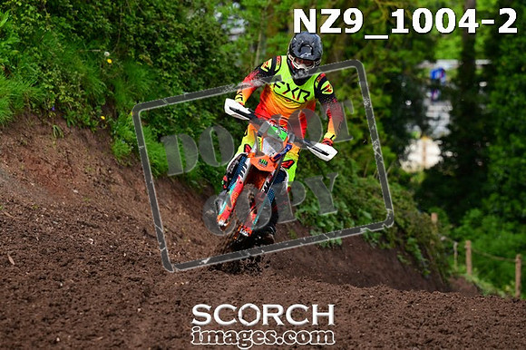 NZ9_1004-2