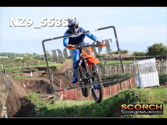 Experts-065