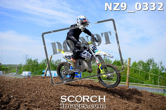 NZ9_0332