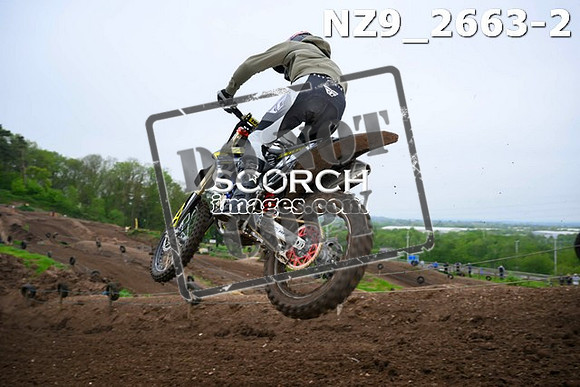 NZ9_2663-2