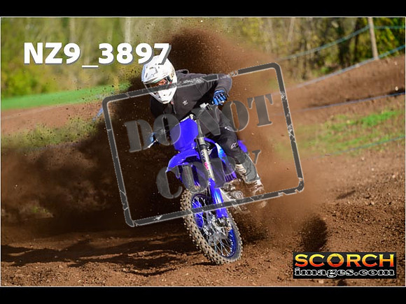 Experts-043