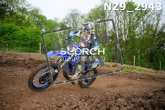 NZ9_2943