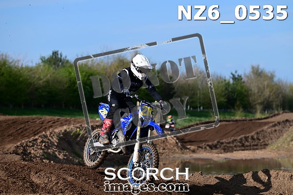NZ6_0535