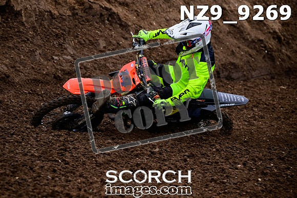 NZ9_9269