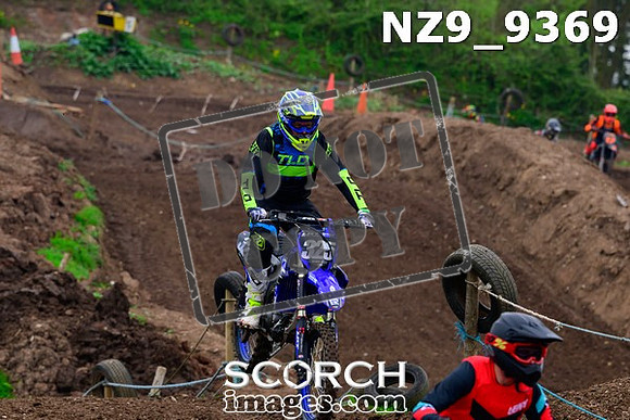 NZ9_9369
