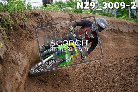 NZ9_3009-2