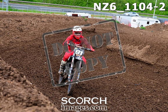 NZ6_1104-2