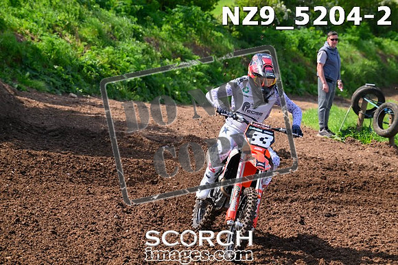 NZ9_5204-2
