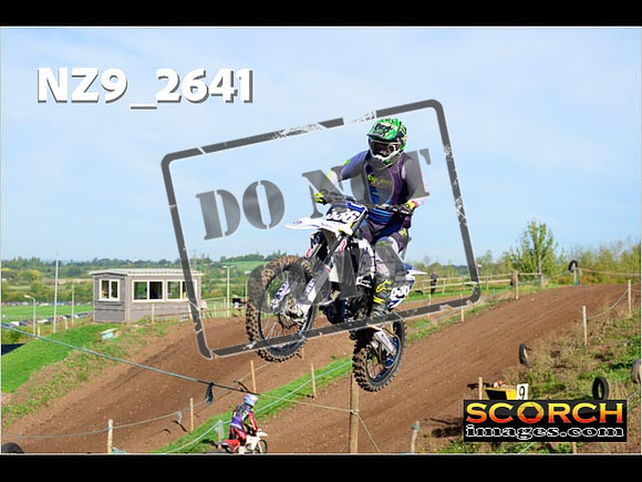 Experts-092