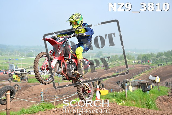 NZ9_3810