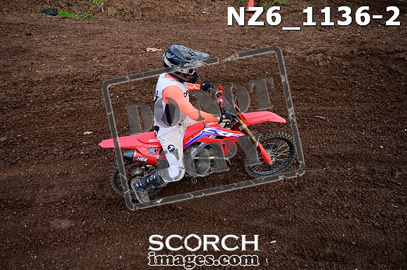 NZ6_1136-2