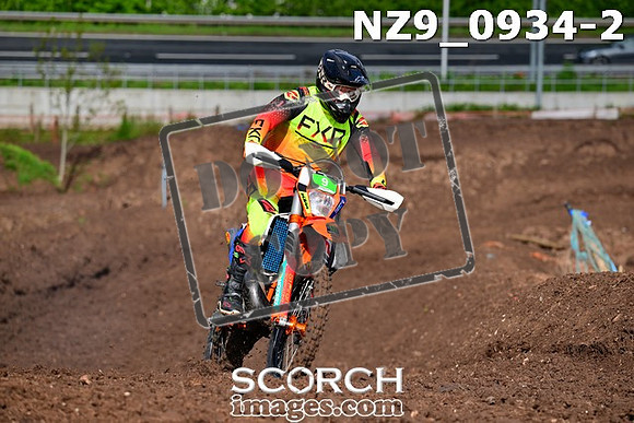 NZ9_0934-2