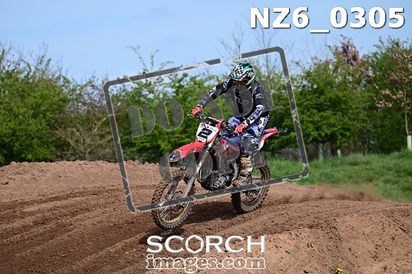 NZ6_0305