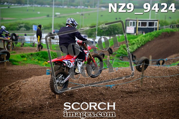 NZ9_9424