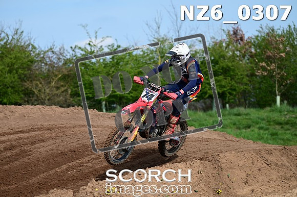NZ6_0307