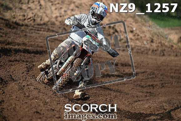 NZ9_1257