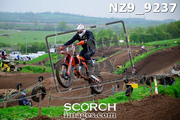 NZ9_9237