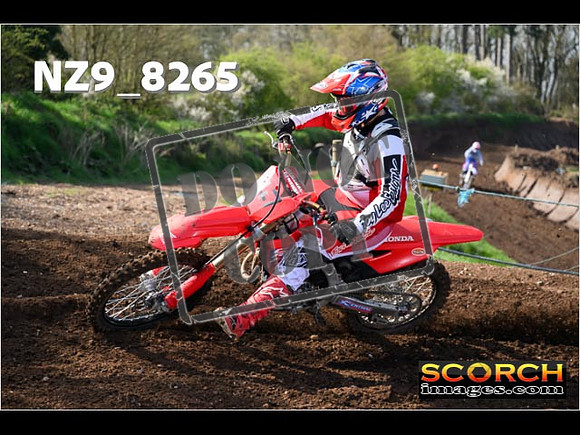Thur10Apr-060