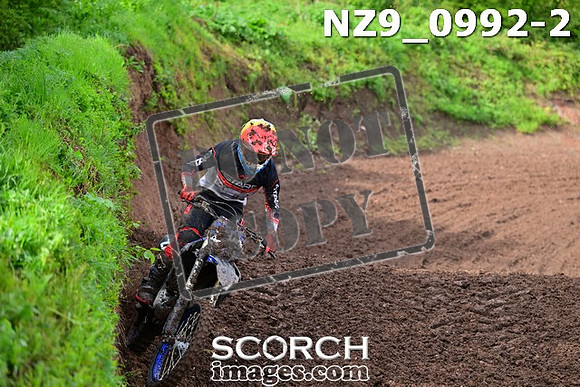 NZ9_0992-2