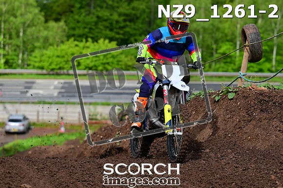 NZ9_1261-2