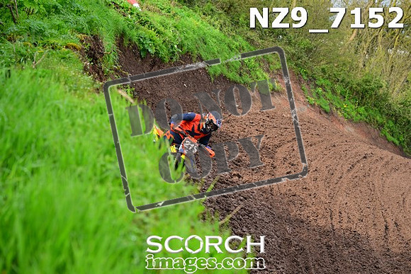 NZ9_7152