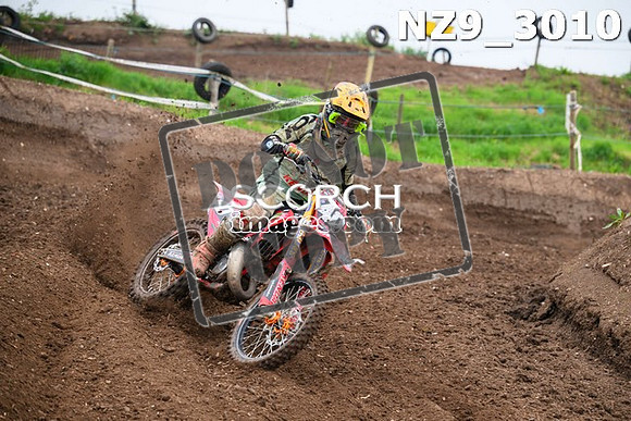 NZ9_3010