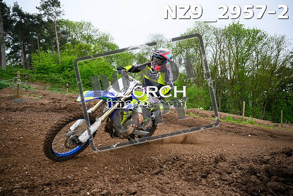 NZ9_2957-2