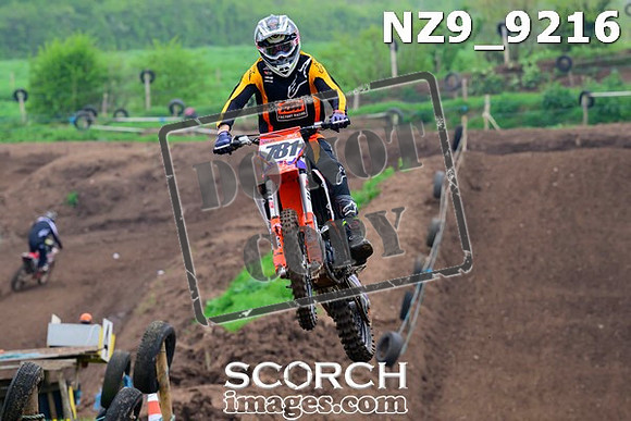 NZ9_9216