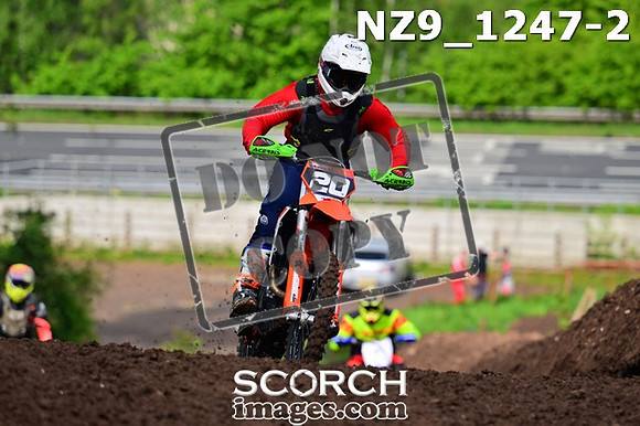 NZ9_1247-2