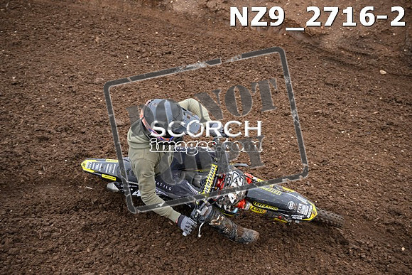 NZ9_2716-2