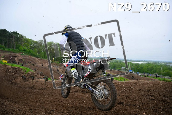 NZ9_2670
