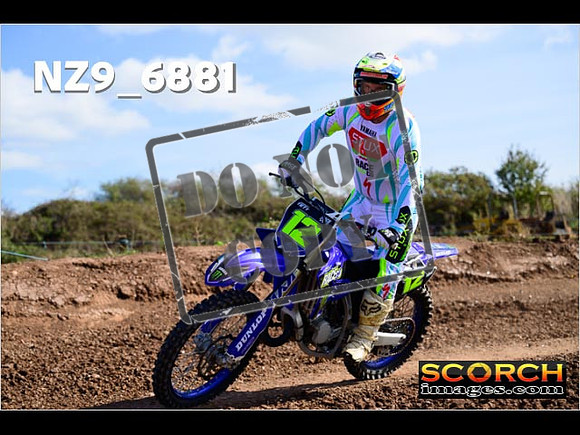Experts-371