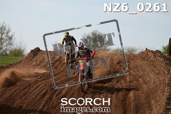 NZ6_0261