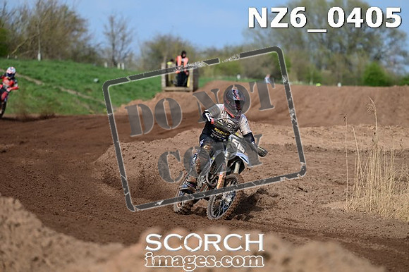 NZ6_0405
