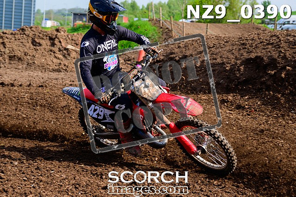 NZ9_0390