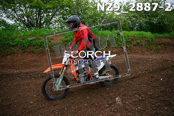 NZ9_2887-2