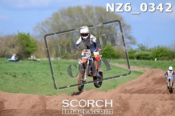 NZ6_0342