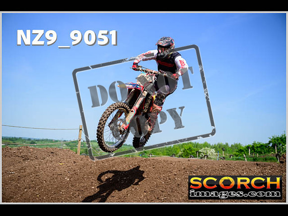 Experts-119