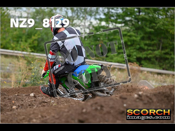 Experts-069