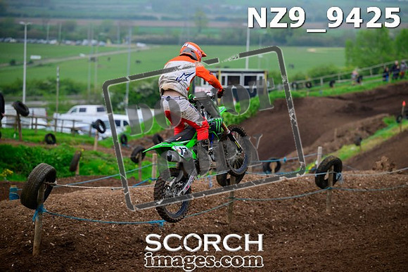 NZ9_9425