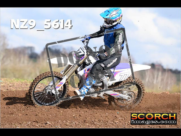 Experts-122