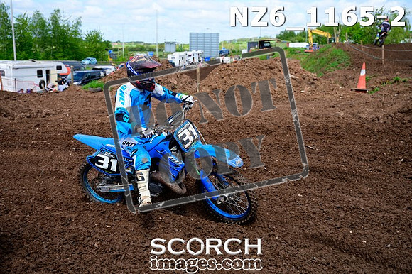 NZ6_1165-2
