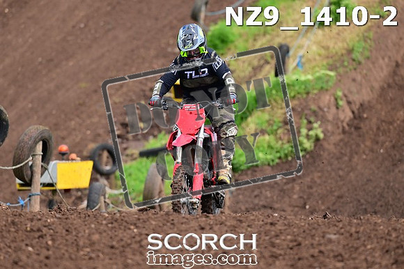 NZ9_1410-2